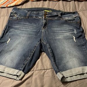 Ymi Bermuda betta butt